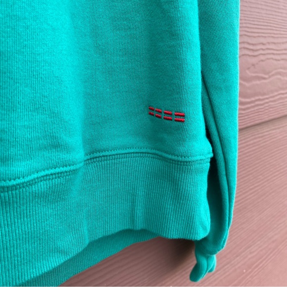 Peace Love World NWOTs Women’s Day Sweatshirt Color Green Clover Size XS - Picture 3 of 6